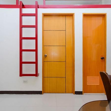 ZEN Rooms Time Travellers Makati Makati City Buitenkant foto